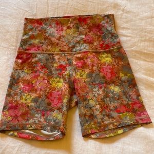 Lululemon align high rise short 6”